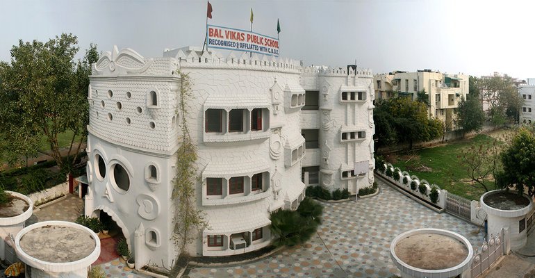 Day boarding school in new delhi